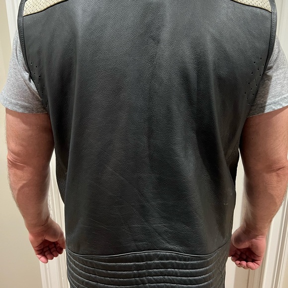 Harley Davidson Riding Vest - Picture 2 of 7